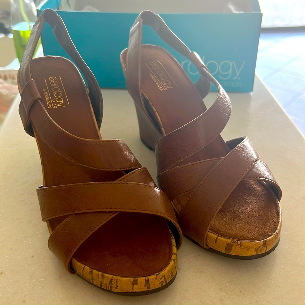 New in box Aerology by Aerosoles wedge sandals